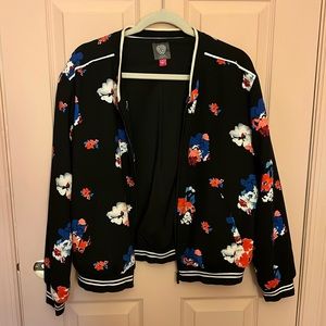 VINCE CAMUTO | Floral Baseball Bomber | LG